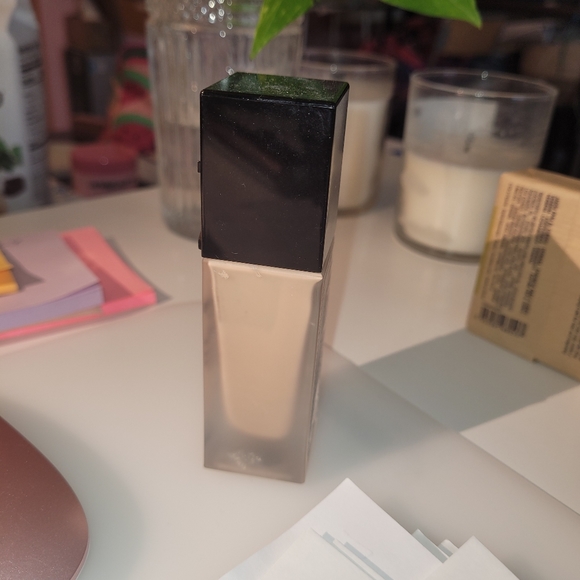Ysl All hours foundation LN4 - Picture 4 of 4